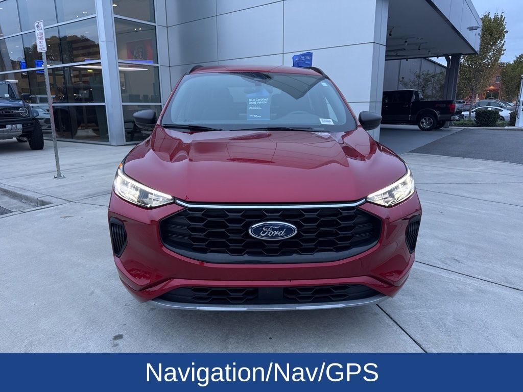 2023 Ford Escape ST-Line photo 2