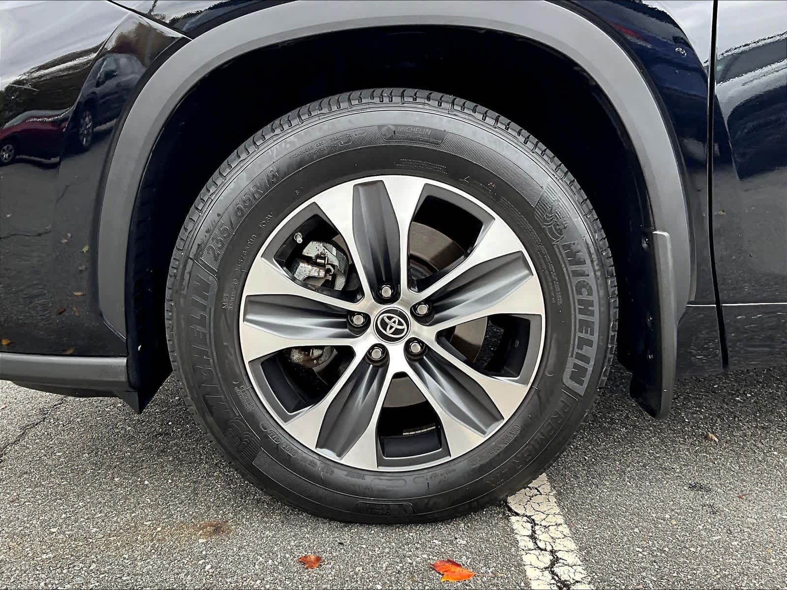 2022 Toyota Highlander XLE photo 4