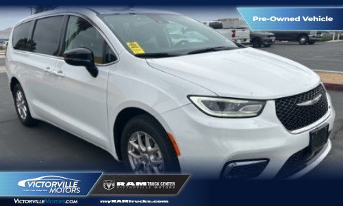 2024 Chrysler Pacifica Touring L's photo