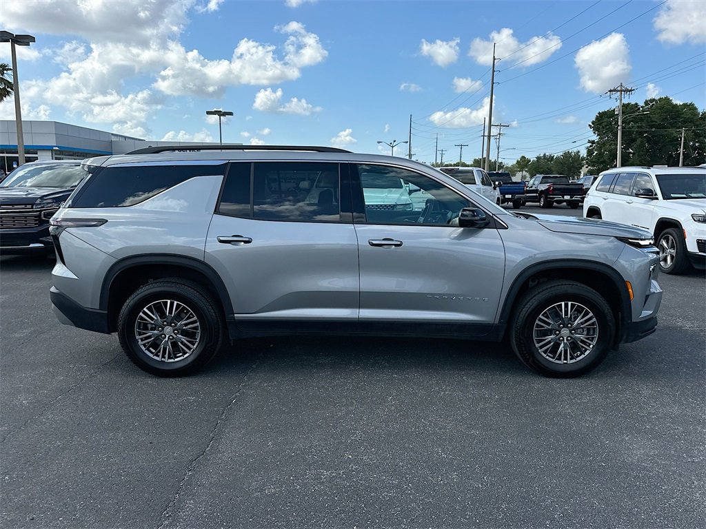 2024 Chevrolet Traverse photo 8