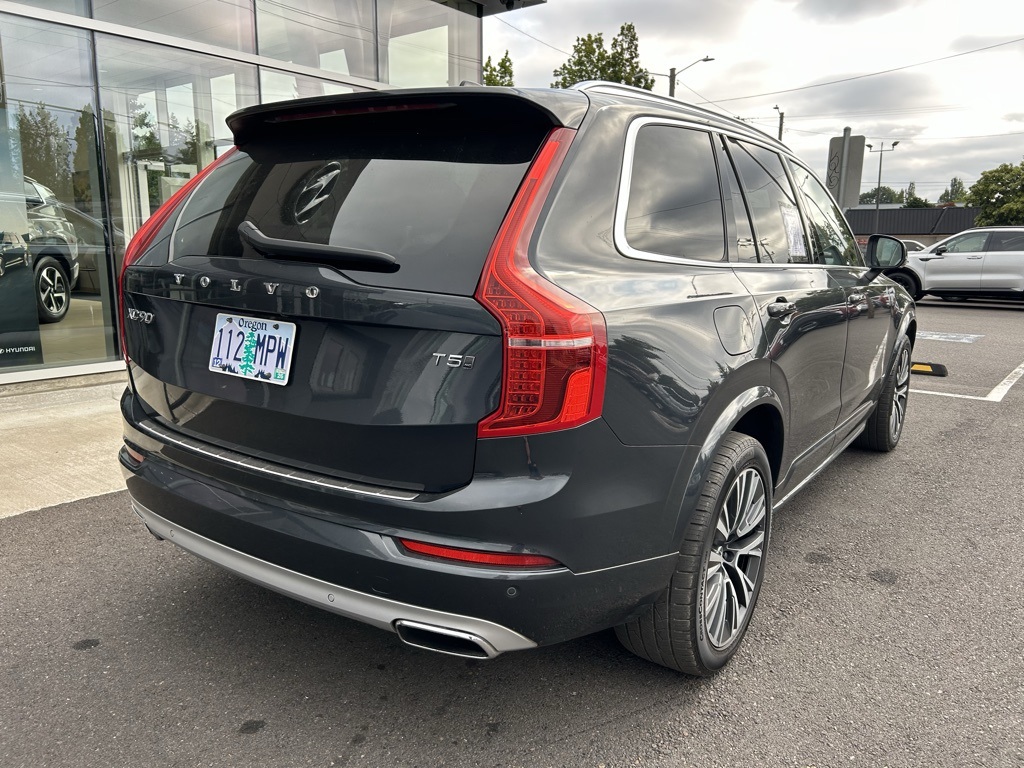 2021 Volvo XC90 T5 Momentum photo 3