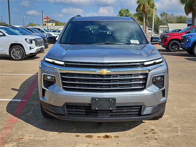 2026 Chevrolet Traverse 1LT photo 2
