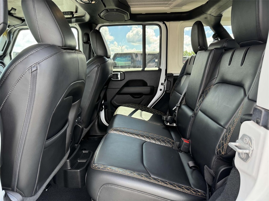2022 Jeep Wrangler Unlimited Sahara High Altitude 4xe photo 14