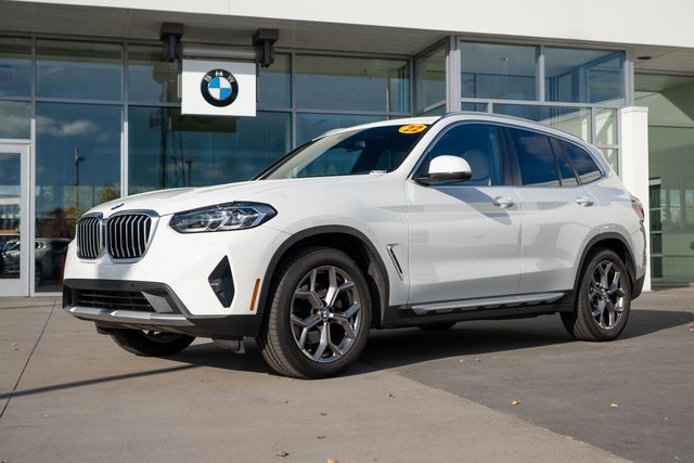 2022 BMW X3 30i's photo