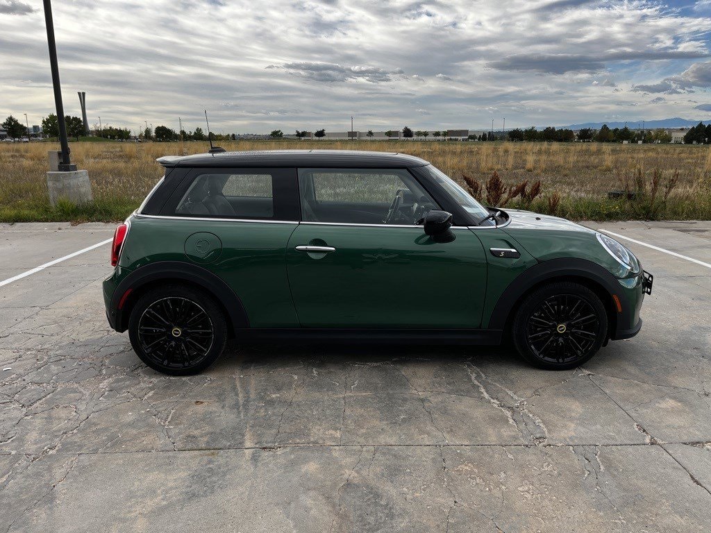 2022 Mini Cooper 2 Door Hardtop SE photo 3