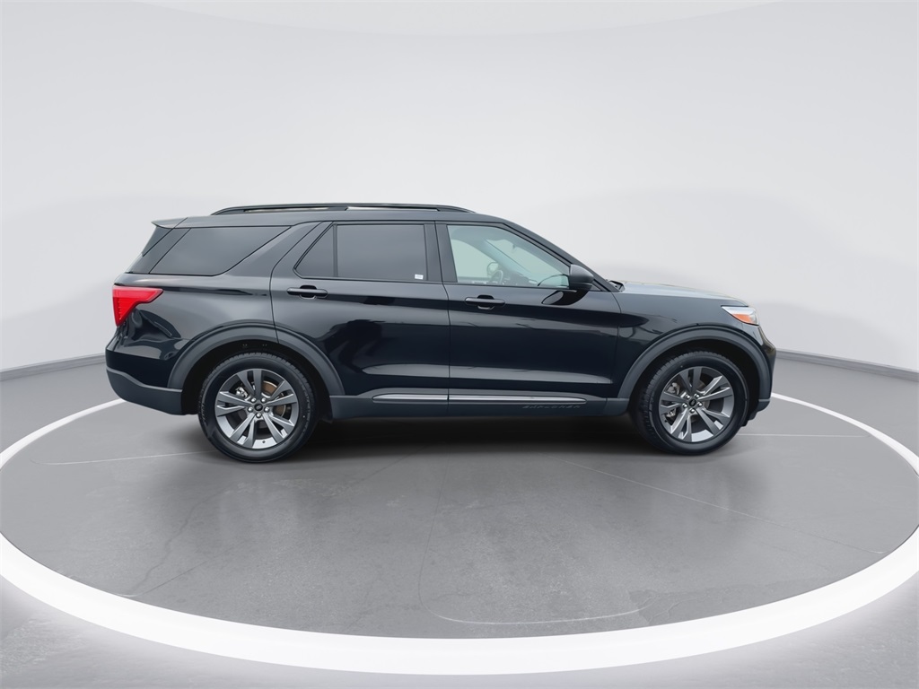 2021 Ford Explorer XLT photo 9