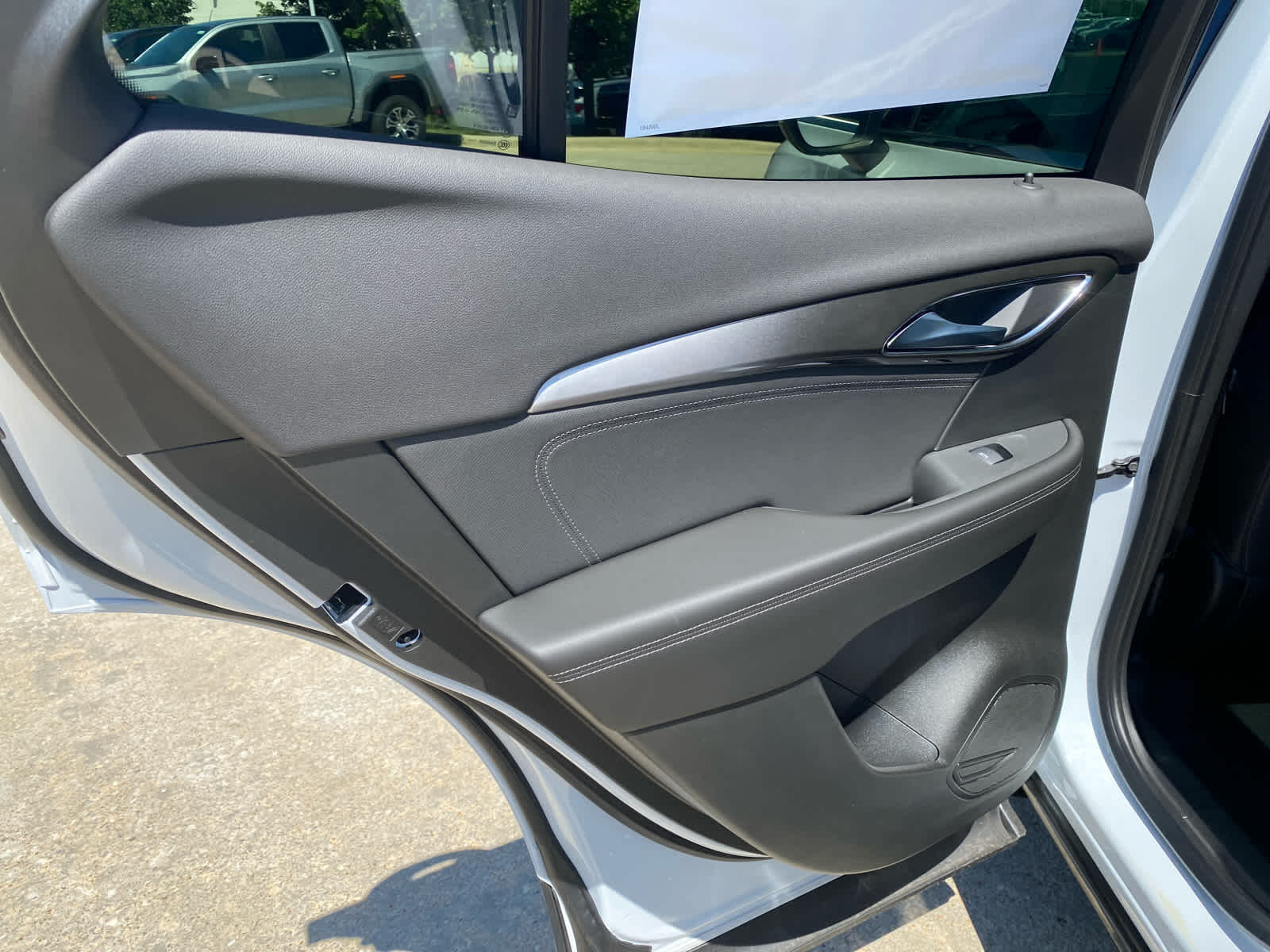 2025 Buick Envision Preferred photo 27