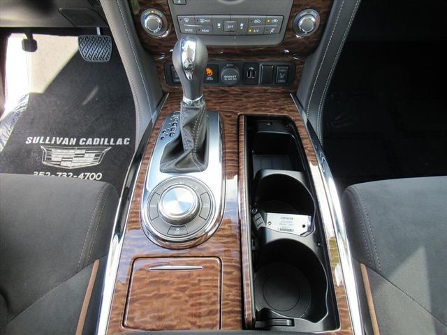 2019 Nissan Armada SV photo 20