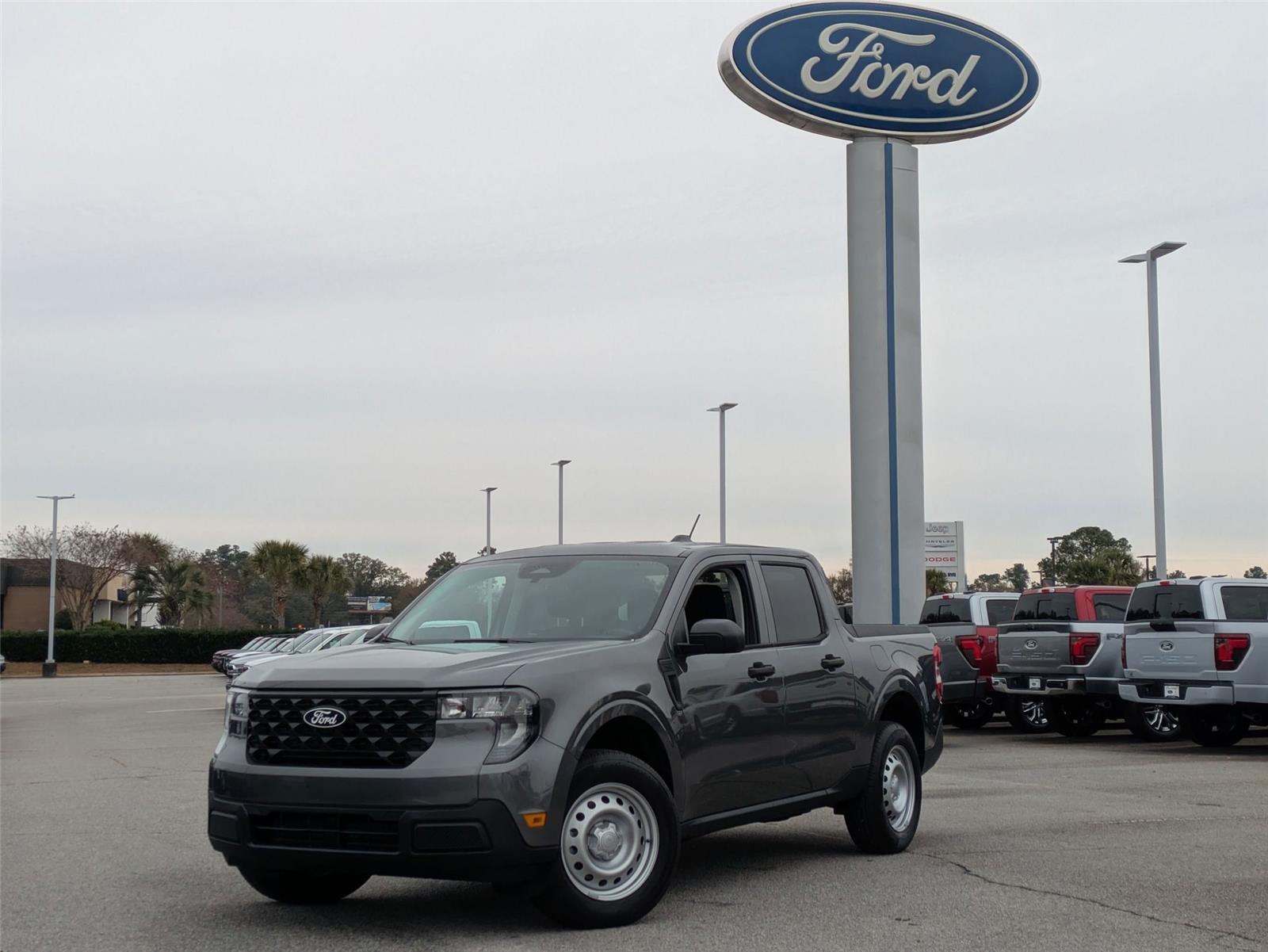 2025 Ford Maverick XL's photo