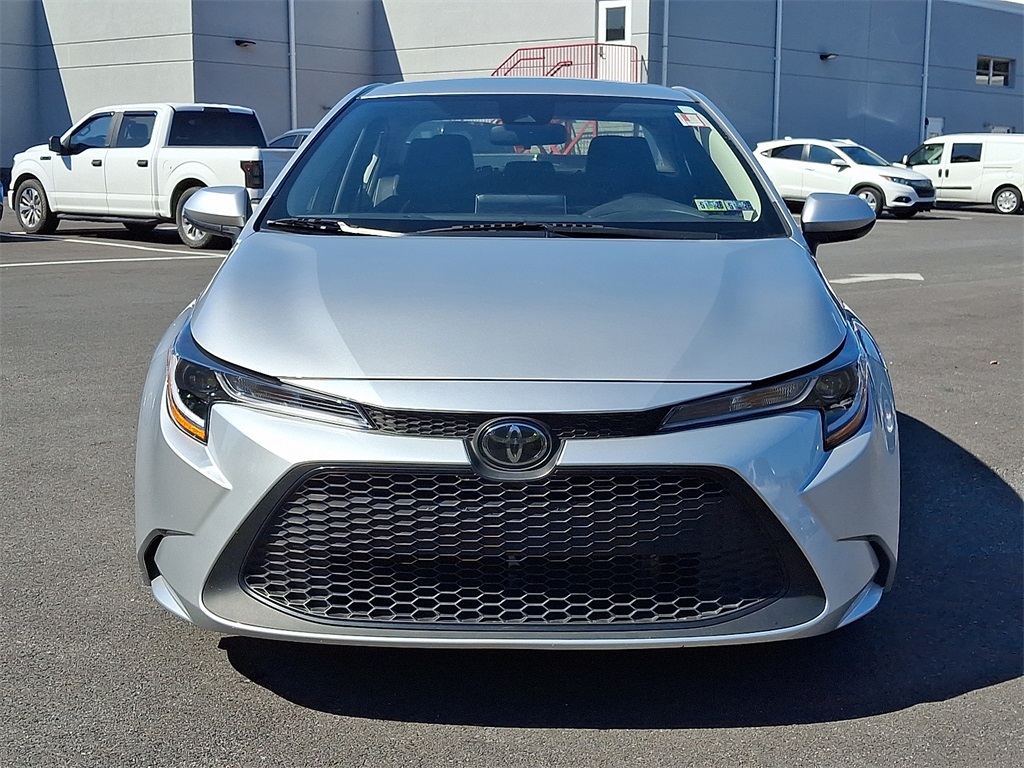 2020 Toyota Corolla LE photo 2