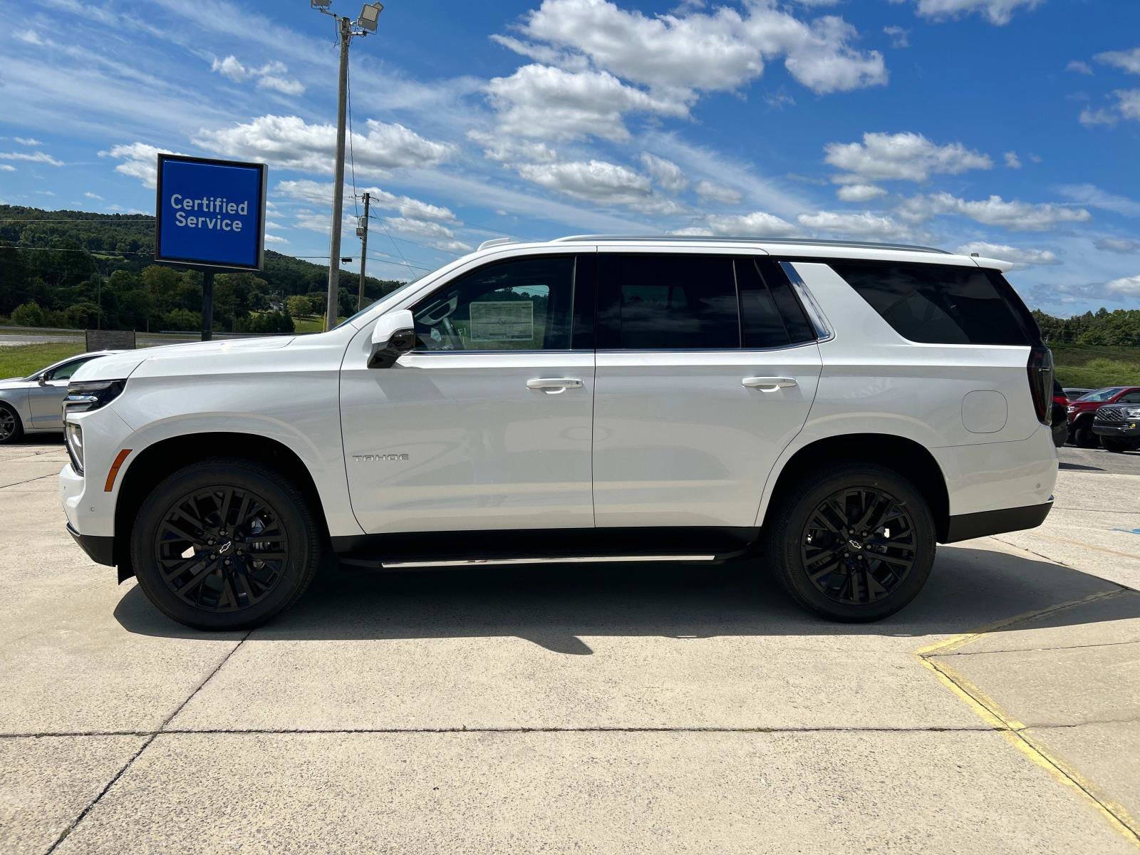 2025 Chevrolet Tahoe LT photo 7