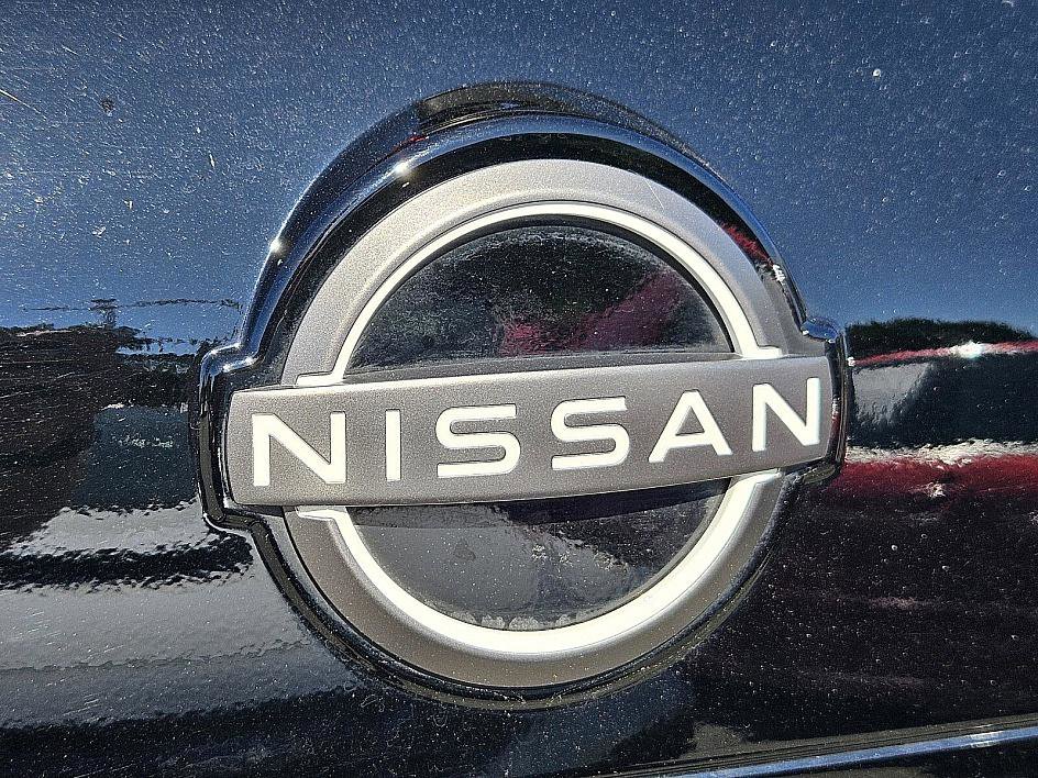 2023 Nissan Rogue SV photo 10