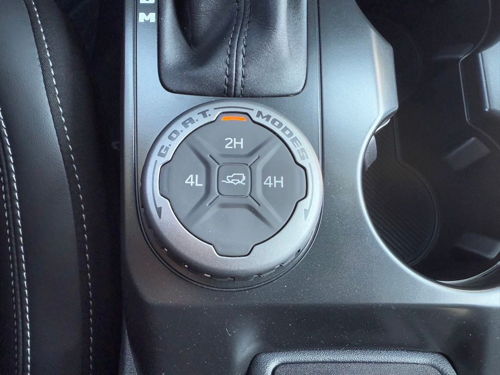 2025 Ford Bronco Outer Banks photo 29