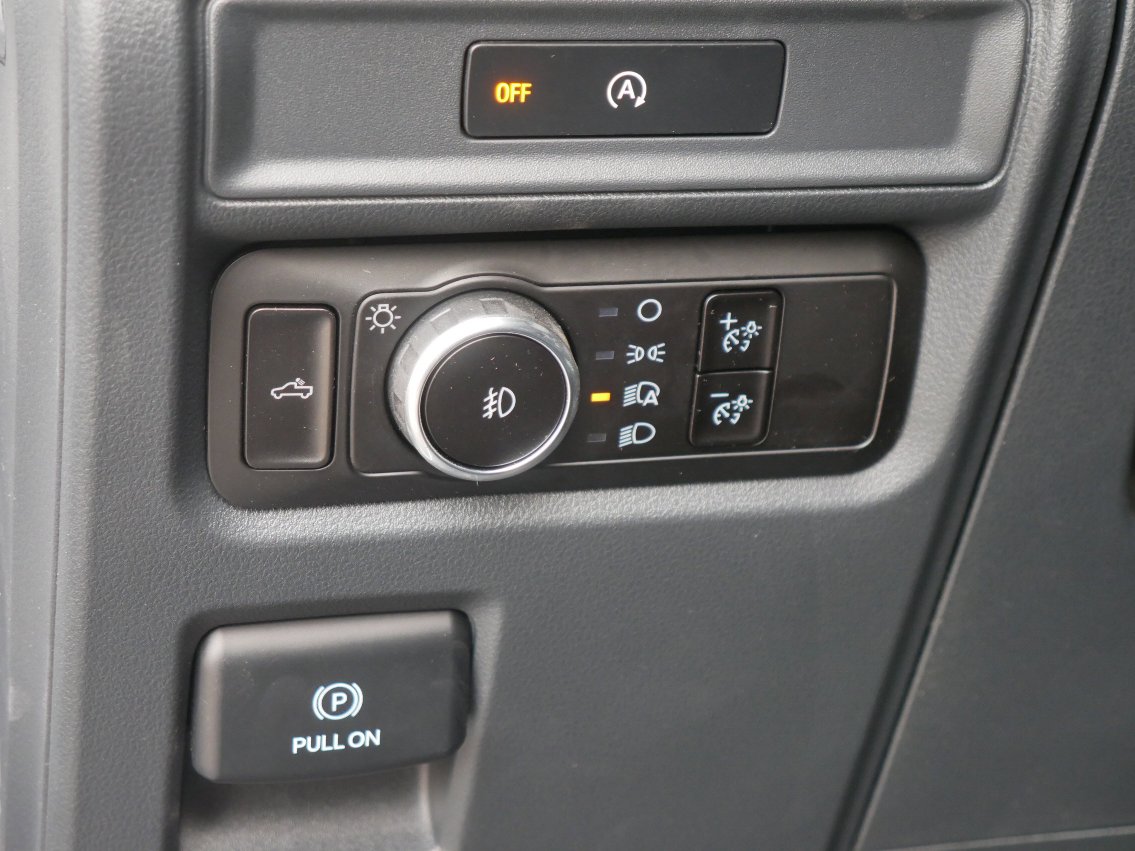 2025 Ford F-150 STX photo 3