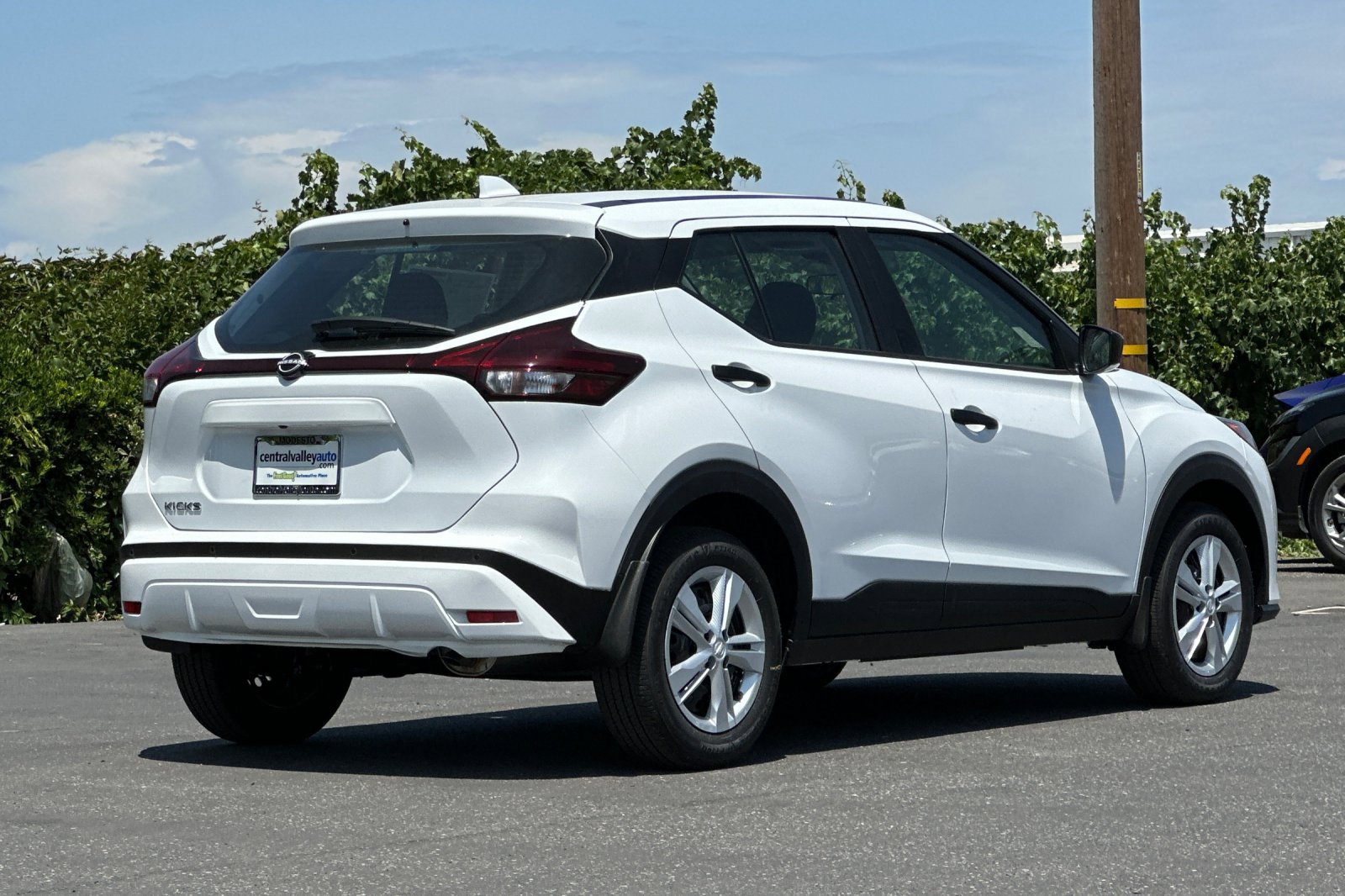 2025 Nissan Kicks Play S photo 4