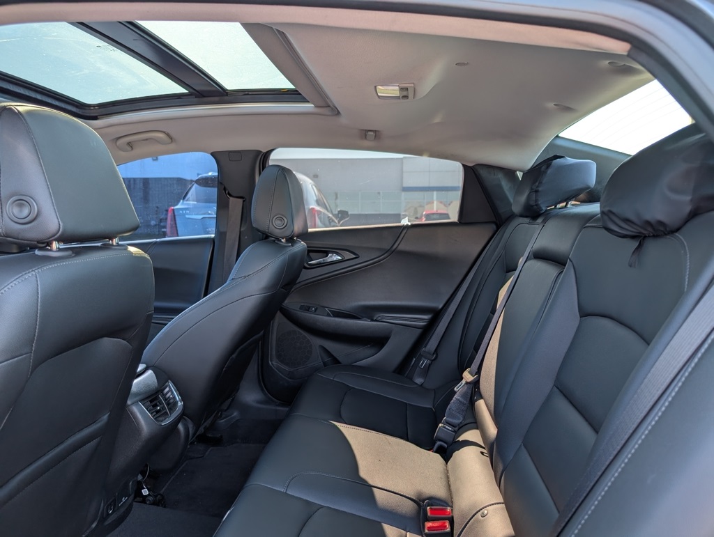 2017 Chevrolet Malibu 1LT photo 8