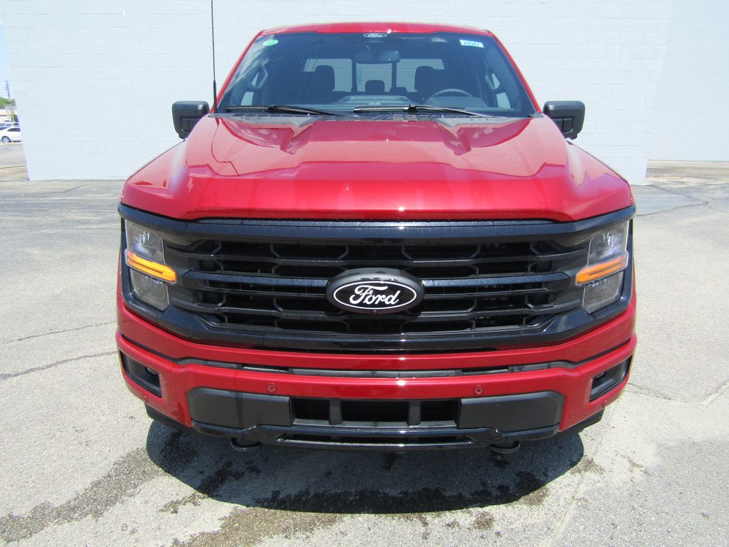 2025 Ford F-150 XLT photo 3