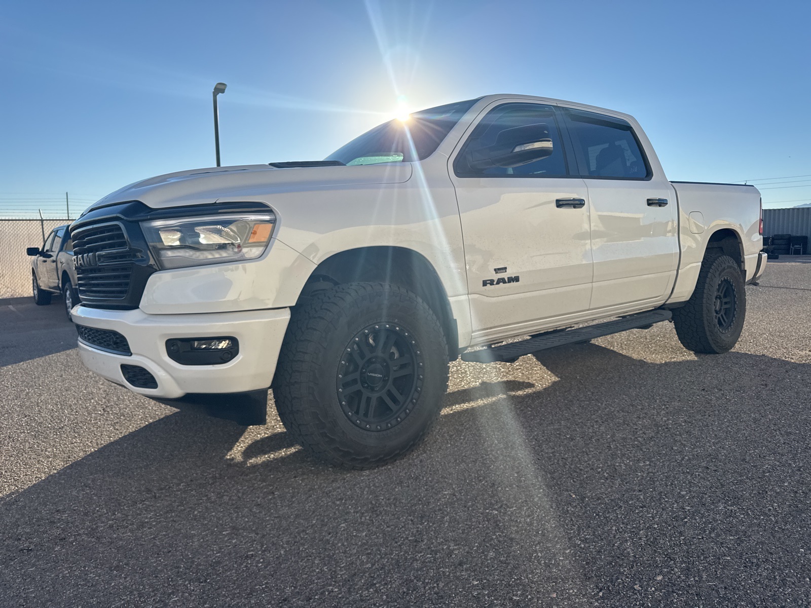 2024 RAM Ram 1500 Pickup Laramie's photo