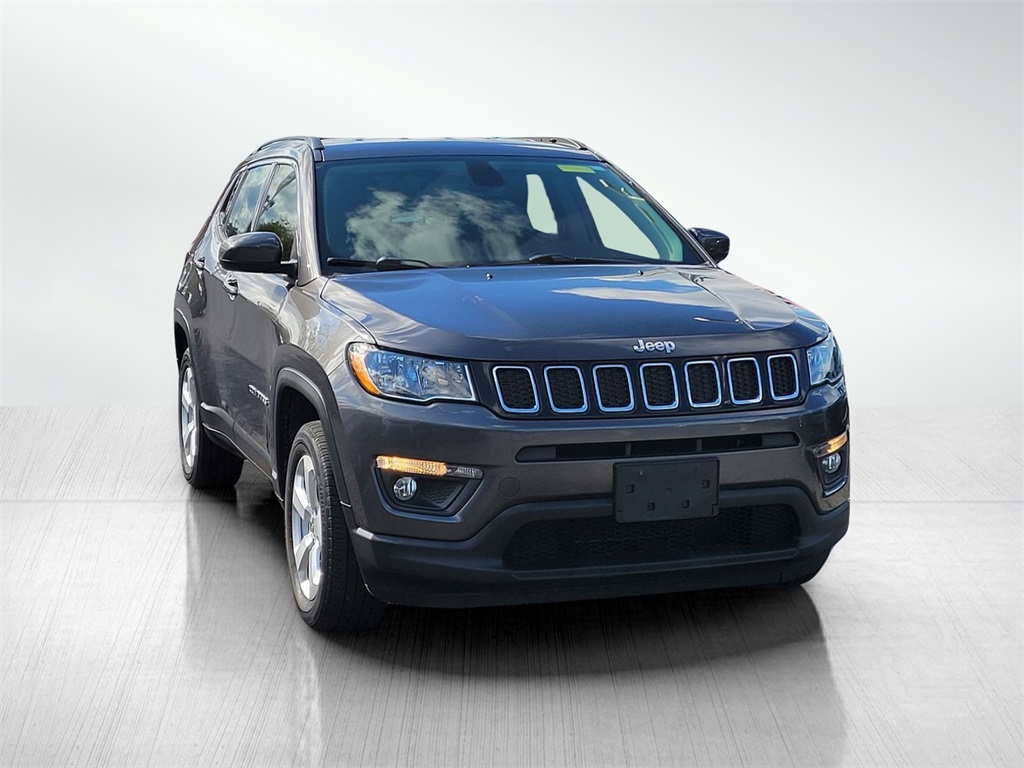 2019 Jeep Compass Latitude photo 3