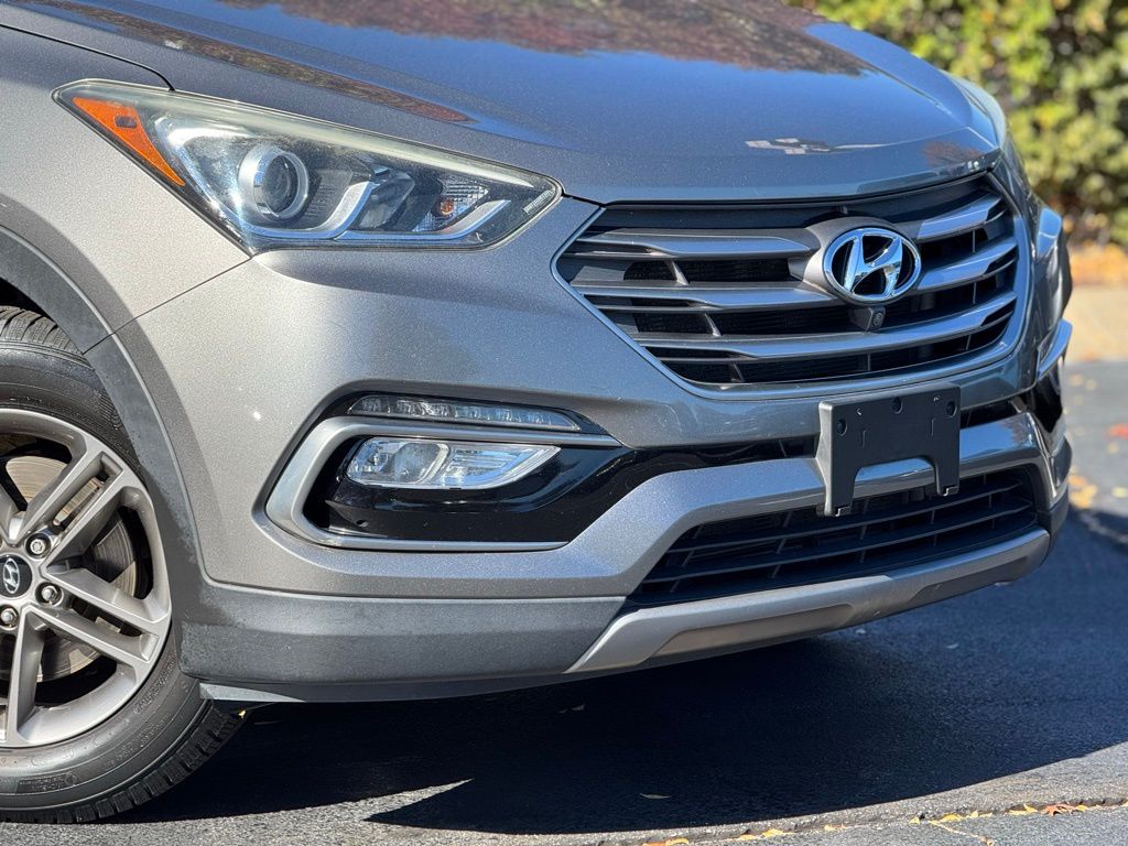 2017 Hyundai Santa Fe Sport Base photo 2