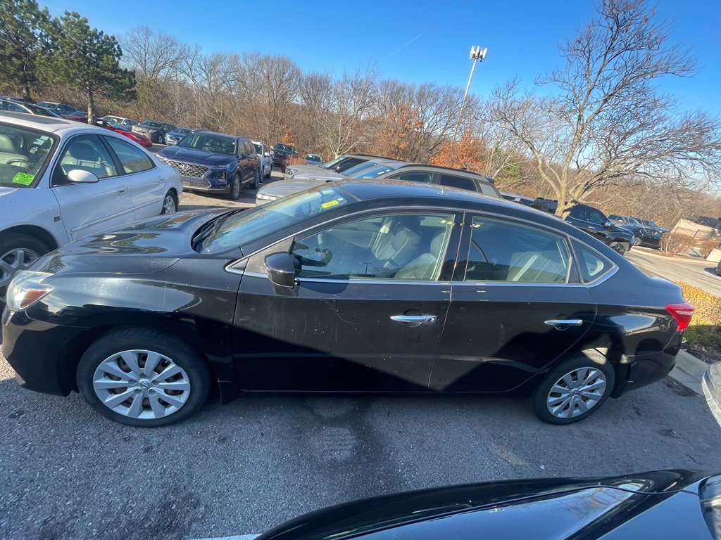Used 2016 Nissan Sentra SV with VIN 3N1AB7AP5GY282920 for sale in Kansas City