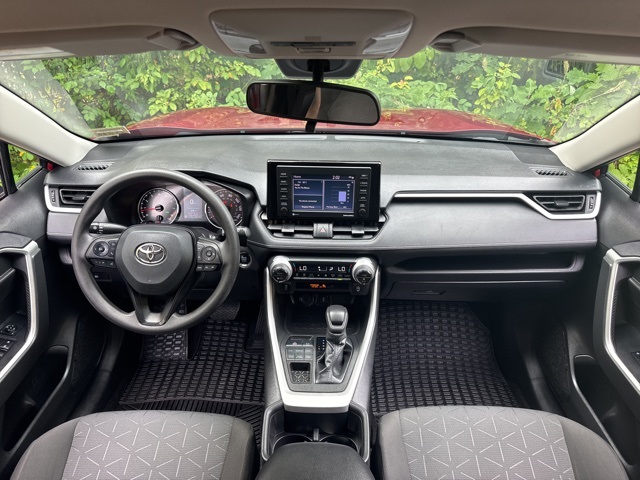 2022 Toyota RAV4 XLE photo 14
