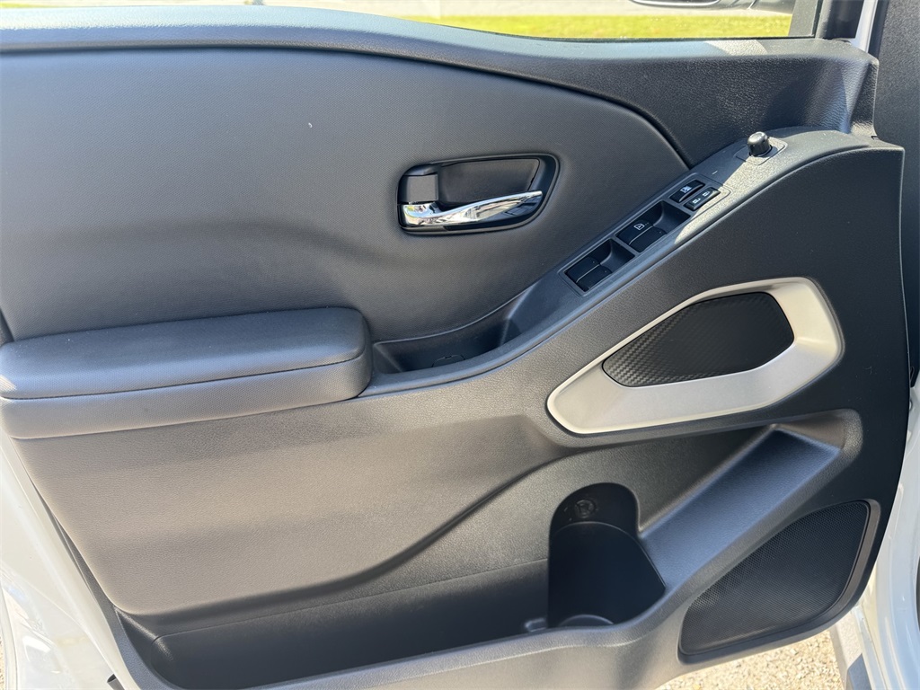 2024 Nissan Frontier SV photo 18