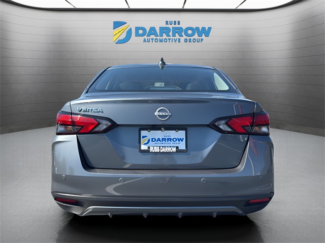 2025 Nissan Versa 1.6 SV photo 3