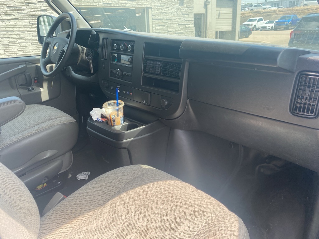 2022 Chevrolet Express 3500 LS photo 7