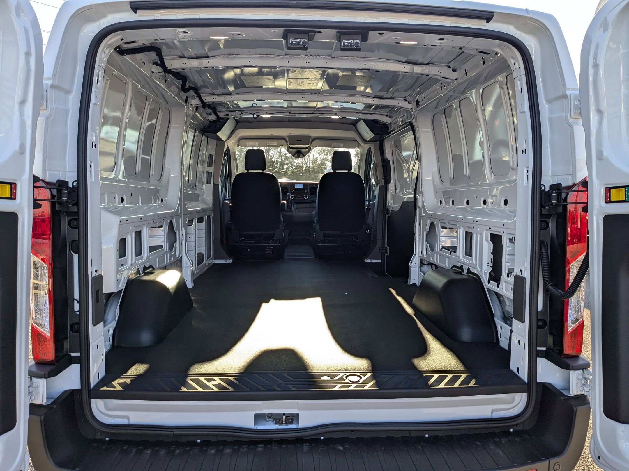 2024 Ford Transit Cargo Van photo 22