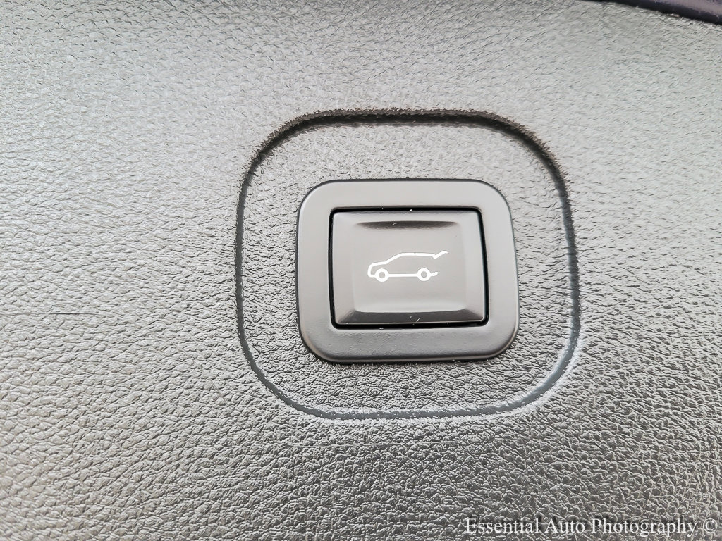 2017 CHEVROLET EQUINOX - Image 20