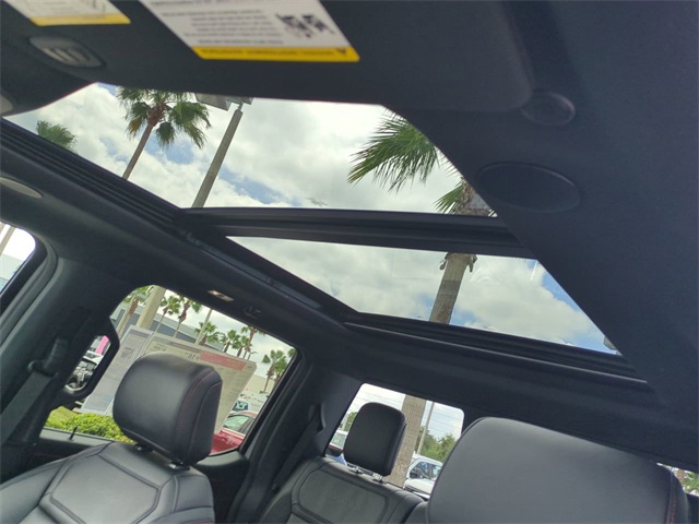 2025 Ford F-150 Raptor photo 18