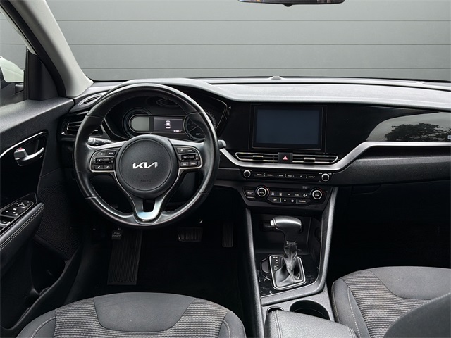 2022 Kia Niro LXS photo 11