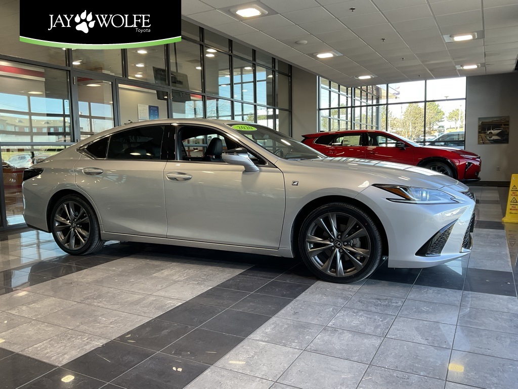 2020 Lexus ES F SPORT's photo