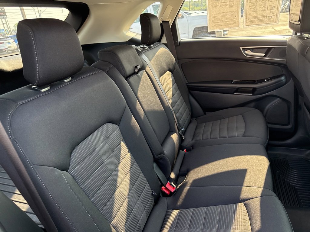 2019 Ford Edge SEL photo 15