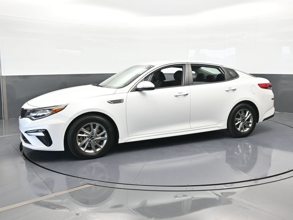 2019 Kia Optima LX photo 2