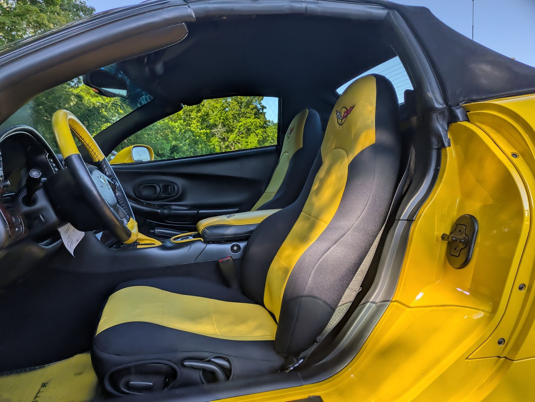 2002 Chevrolet Corvette Base photo 10