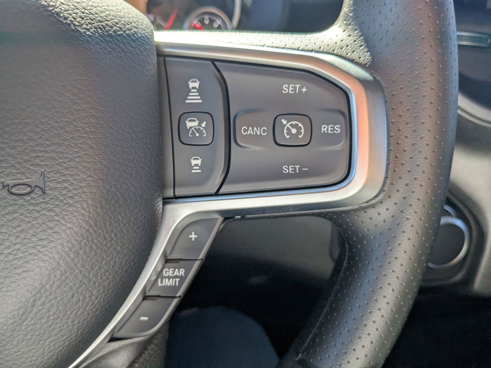 2025 Ram 1500 Tradesman photo 15