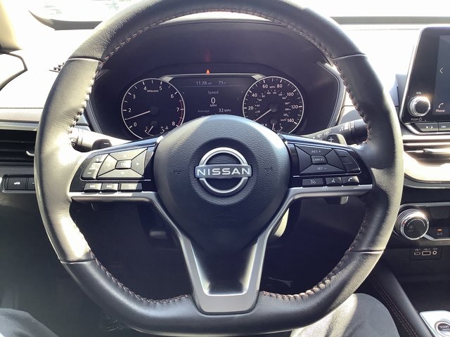 2024 Nissan Altima SR photo 11