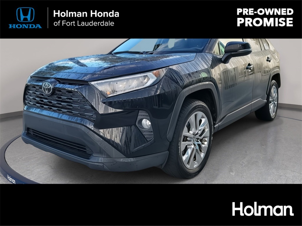 2019 Toyota RAV4 XLE Premium's photo