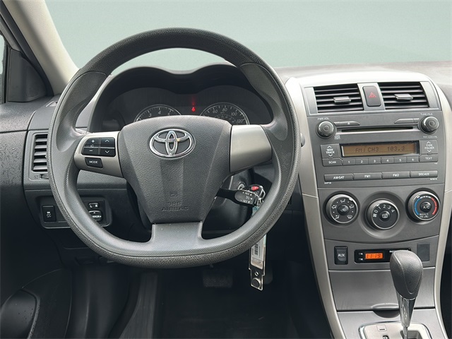 2011 Toyota Corolla S photo 19