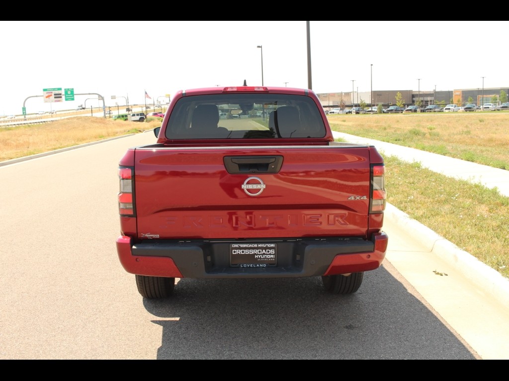 2025 Nissan Frontier SV photo 4
