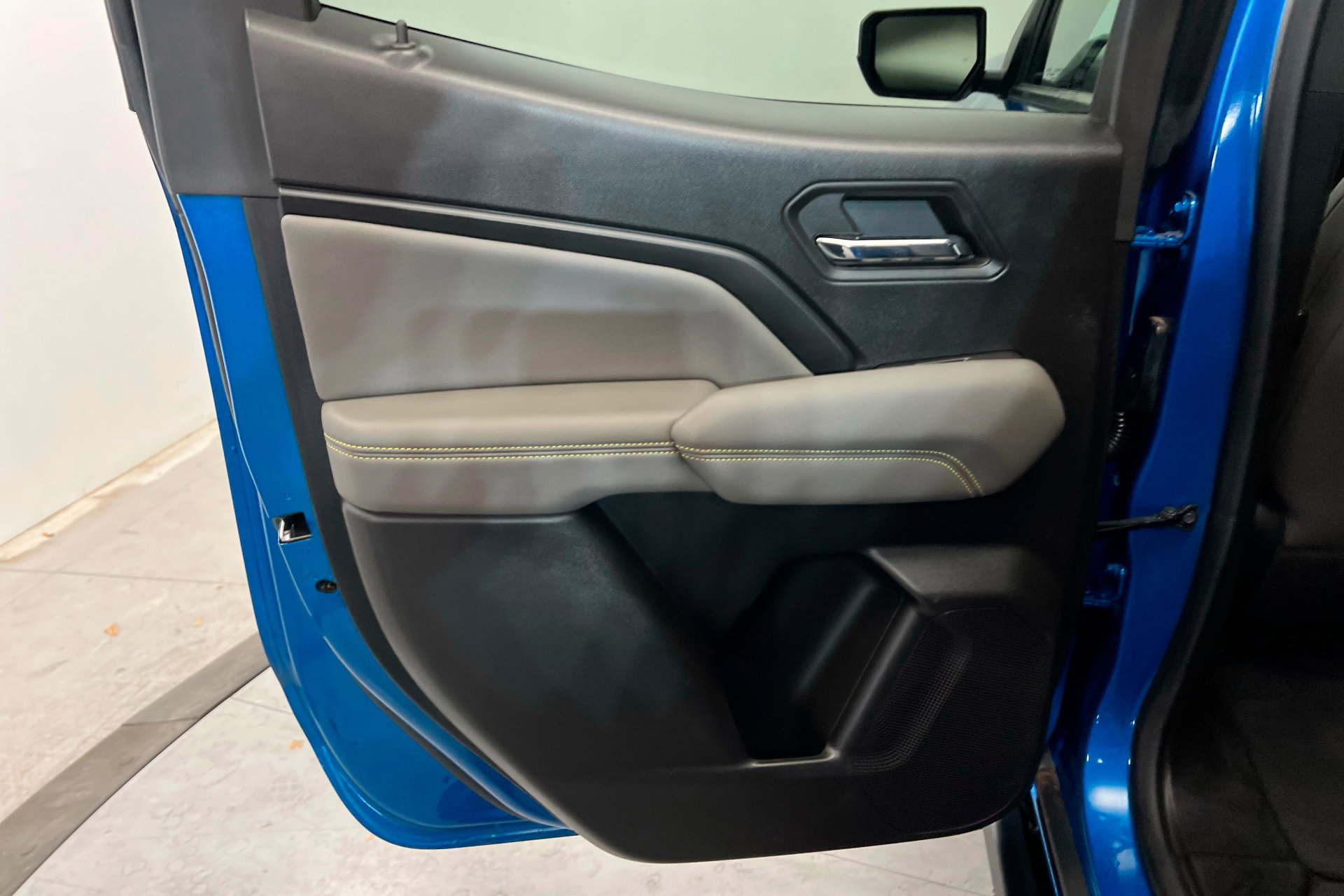 Certified Used 2024 Glacier Blue Metallic Chevrolet ZR2 image 18