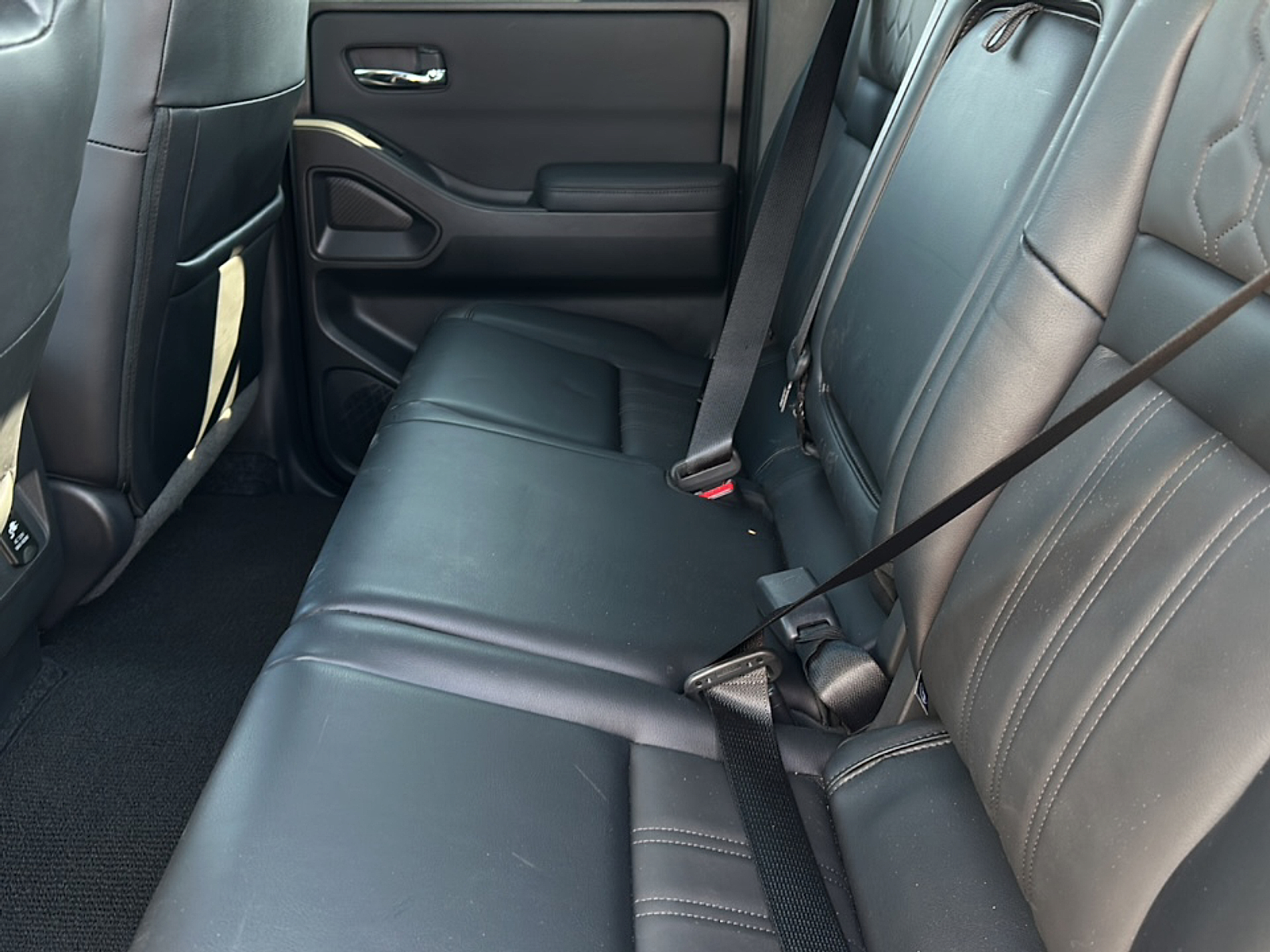 2022 Nissan Frontier Crew Cab PRO-4X photo 9