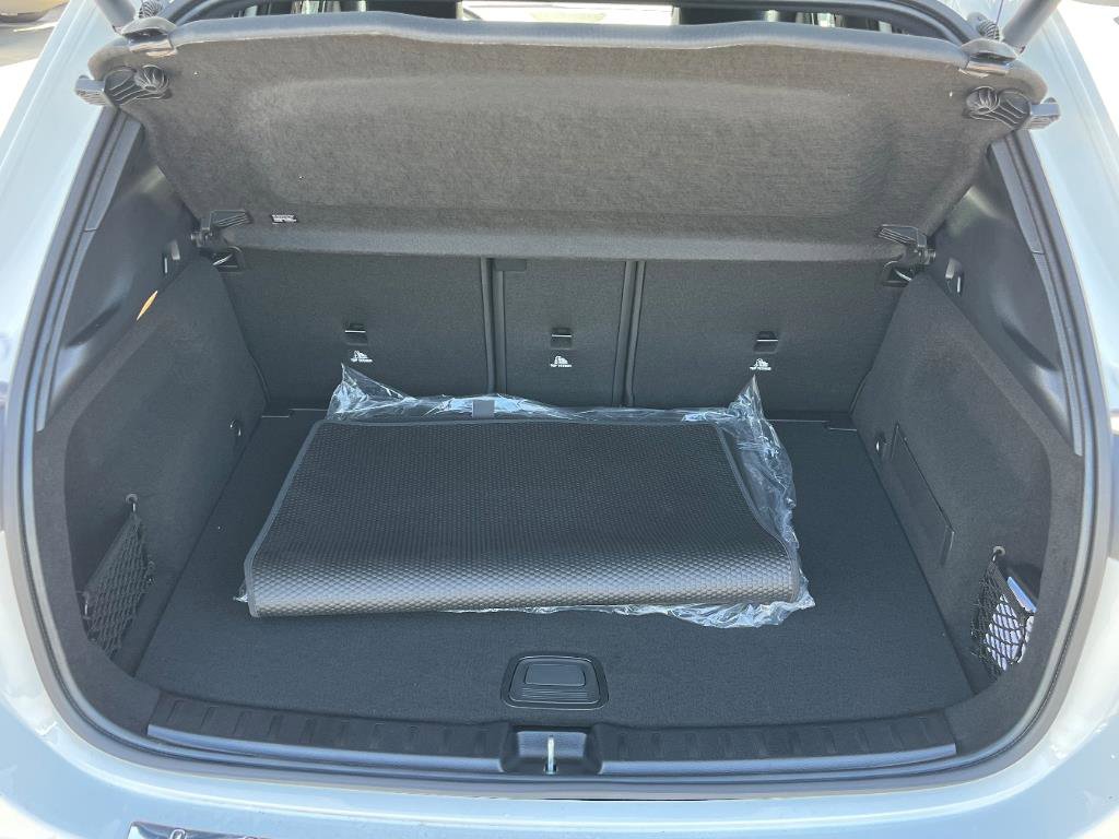 2026 Mercedes Benz GLA 250 photo 22