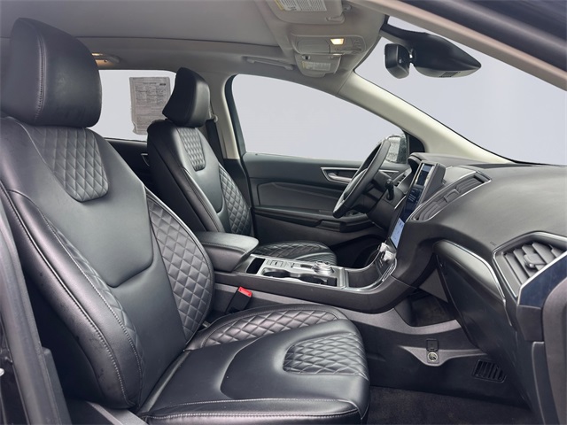 2024 Ford Edge Titanium photo 15