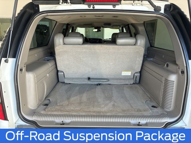 2005 Chevrolet Suburban 1500 Z71 photo 12