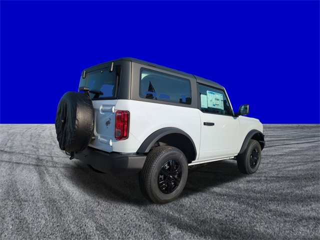 2025 Ford Bronco Base photo 3