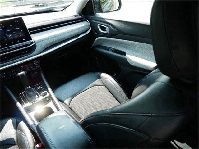 2022 Jeep Compass Latitude photo 9