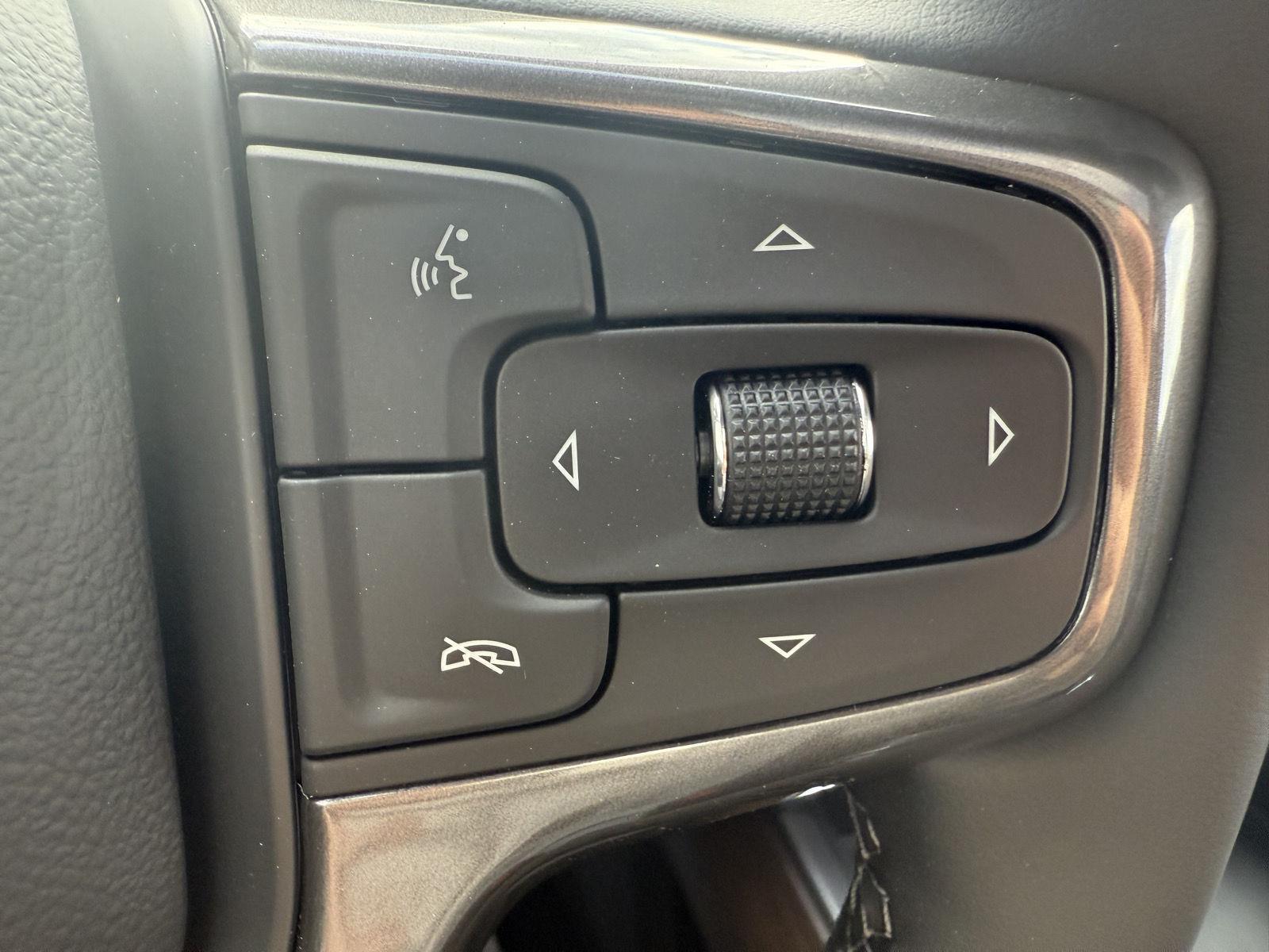 2026 Chevrolet Silverado High Country photo 16